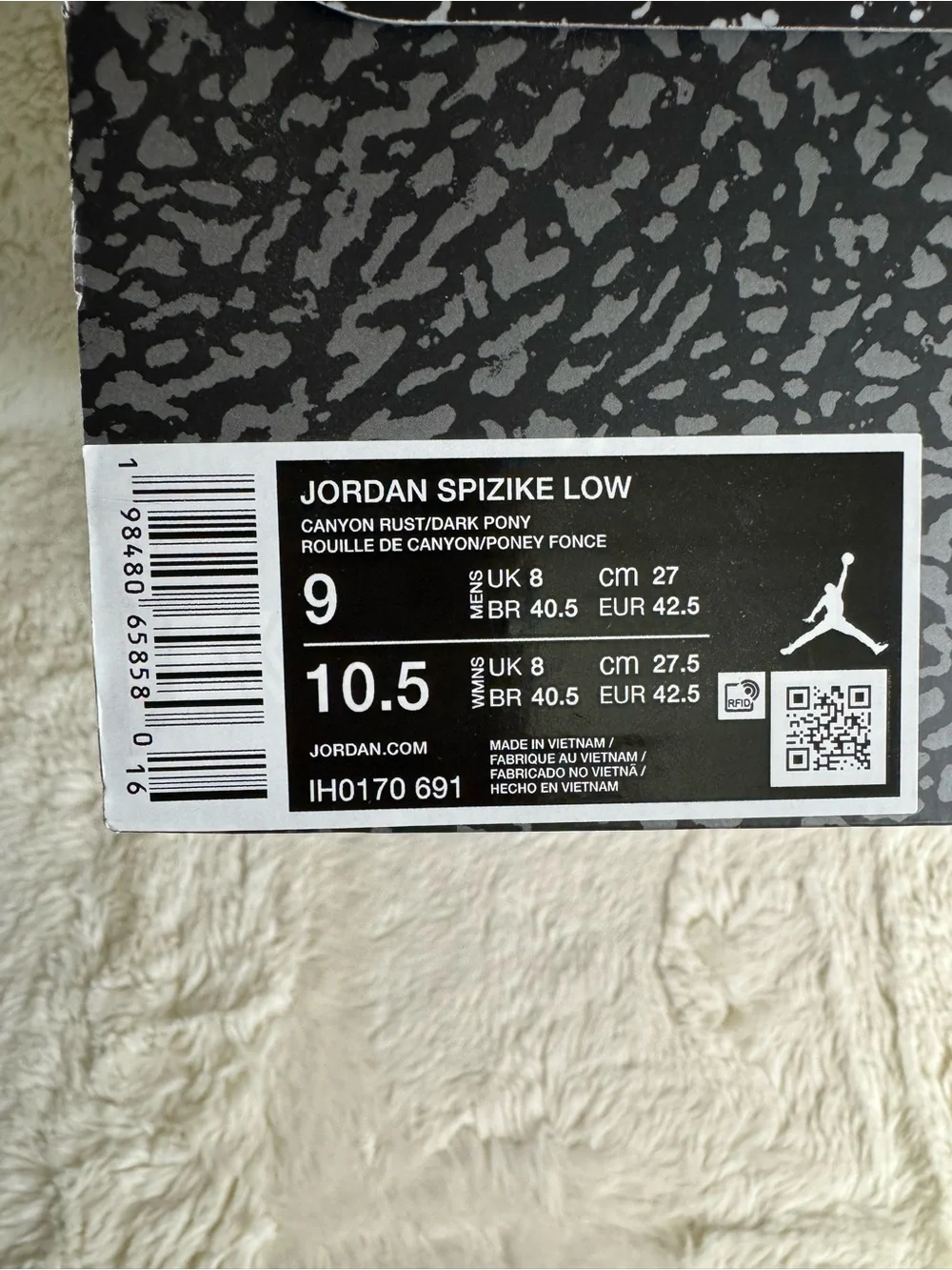 New in Box - Air Jordan Spizike Low Men’s Size 9 / Women’s Size 10.5